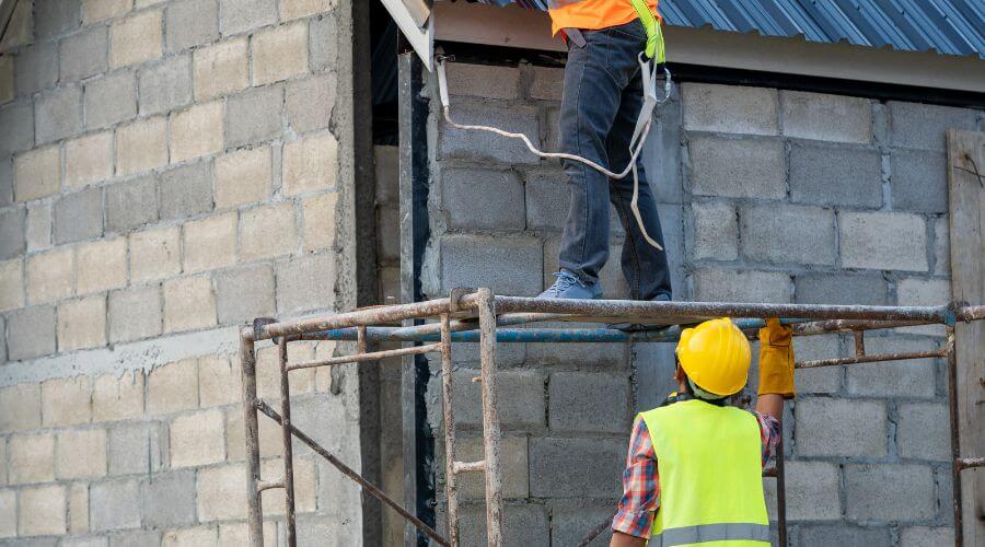 Expert Emergency Roof Repairs services in Burghill, OH